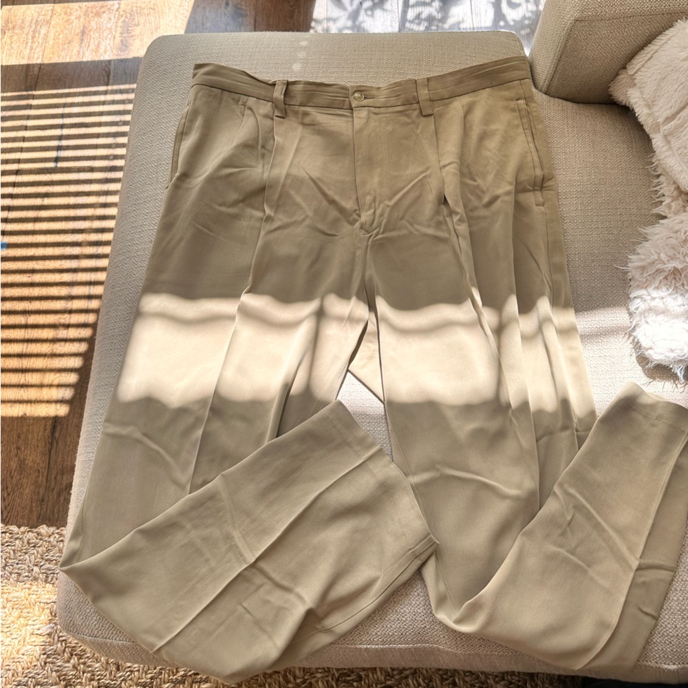 100% silk Men’s Tommy Bahama khakis